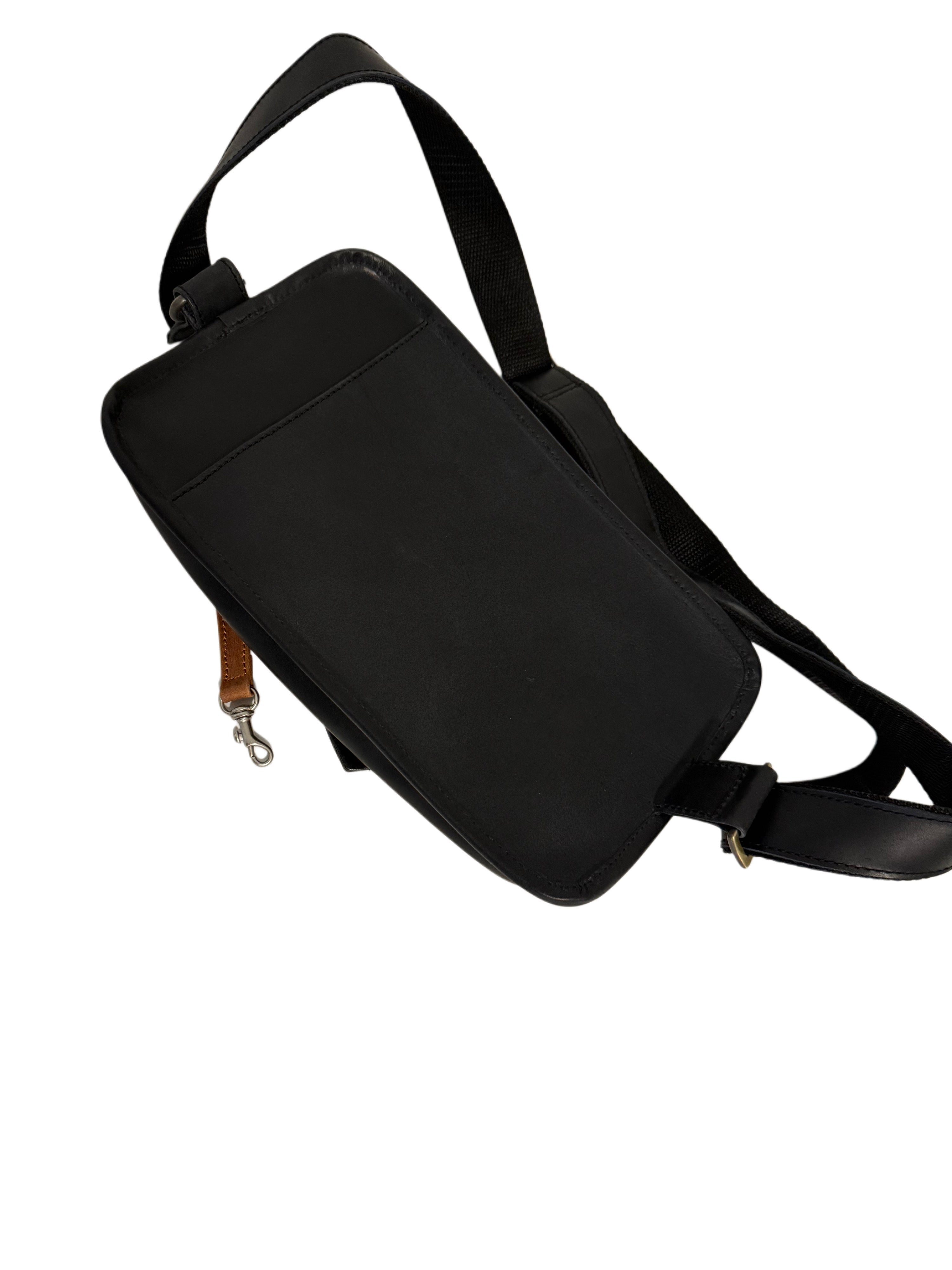 LJ1038 Kogui Leather Crossbody