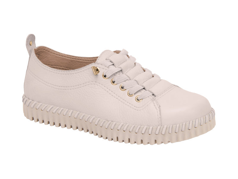 Softstep Leather Sneaker – All-Day Comfort