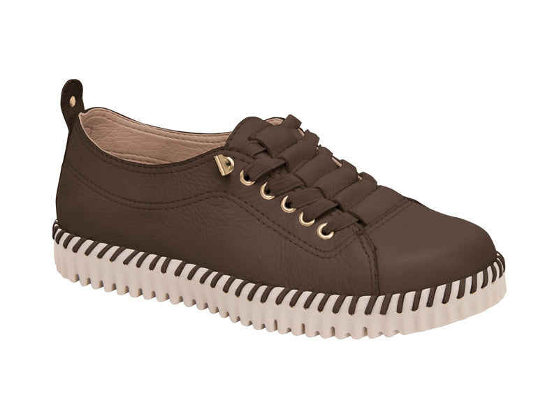 Softstep Leather Sneaker – All-Day Comfort